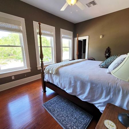 Camellia Rose Inn- King Room Southern Charm Gainesville Extérieur photo